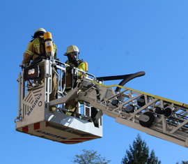 Cottbusser Teleskopmast am Branitzer Schloss