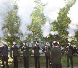 Salutschüsse von den Kolkwitzer Schützen