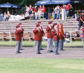 Einmarsch des Spielmannszuges aus Horno