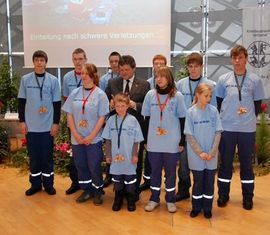 Landrat Herr Dieter Friese fühlt sich Wohl bei der Jugendfeuerwehr