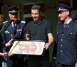 Neues Feuerwehrfahrzeug in Graustein in Dienst gestellt