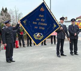 Übergabe neue Fahne Halbendorf