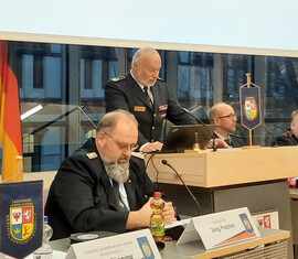 LFV-Präsident Rolf Fünning hält sein Grußwort