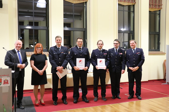 Guben Feuerwehrangehörige für Ihre Leistungen geehrt