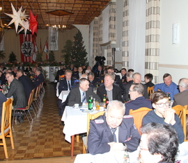 Gespannte Erwartung im Saal