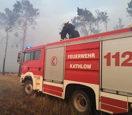 Das Fahrzeug aus Kathlow unterstützt bei den Löscharbeiten