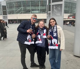 Bericht zum Besuch des Eishockeyspiels in Berlin