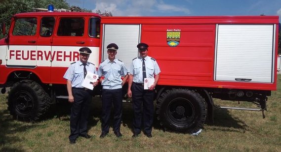 v.r.n.l.: Kam. René Sonke (Jugendwart Turnow), Kam. Robert Judis (stellv. Leiter Unterverband I), Kam. Marco Hobracht (stellv. Jugendwart Turnow).