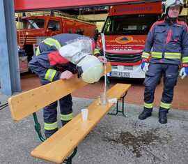 Genauestens wurde geprüft ob das Maß erreicht ist