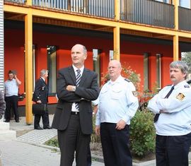 Landwirtschaftsminister Dr. Dietmar Woidke, Ehrenlandesbrandmeister Jürgen Helmdach und Kreisbrandmeister Wolfhard Kätzmer