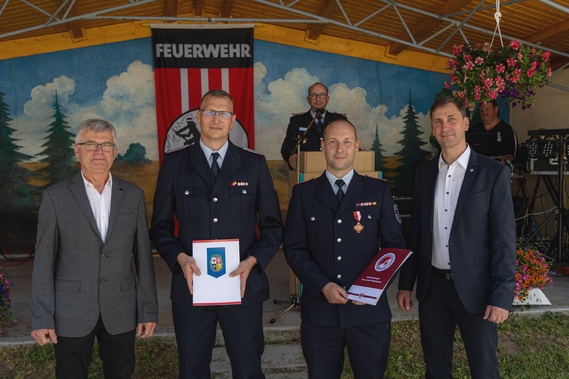 (v.l.n.r.): Dietmar Krüger (Ortsvorsteher), Sebastian Winkler, Christian Raak, Karsten Magister (stellv. Bürgermeister)