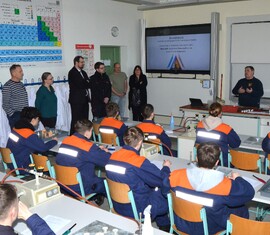 Ministerbesuch stärkt Feuerwehrbildung
