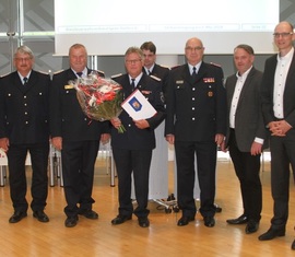 v.l. Wolfhard Kätzmer (Kreisbrandmeister), Werner-Siegwart Schippel (LFV Präsident), Gerd Krautz (Amtswehrführer Amt Peitz), Siegmund Rückmann (stell. Vorsitzender KFV), Jens Handreck (allgemeiner Stellvertreter des hauptamtlichen Bürgermeisters der Stadt Forst (Lausitz)) und Carsten Billing (Dezernet für Wirtschaft, Finanzen, Ordnung, Sicherheit und Verkehr des LK SPN)