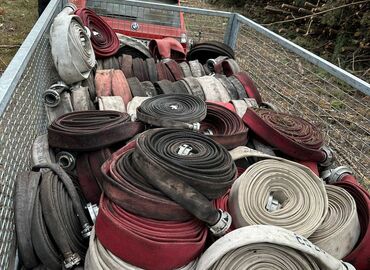 verbrauchtes Schlauchmaterial wird abtransportiert