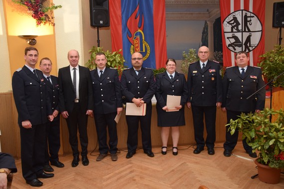 Karsten Magister (Gemeindewehrführer), Michael Schimmack (Ortswehrführer), Bürgermeister Dieter Perko, Marcel Mergl, Peter Stephan, Isabell Heine, Siegmund Rückmann (2. VS KFV SPN e.V.), Mathias Voigt (stellv. KBM)