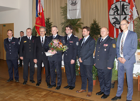 Kay-Uwe Struck im Kreis der Gratulanten