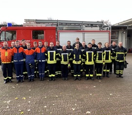 Die neuen Feuerwehrleute aus Guben und Schenkendöbern