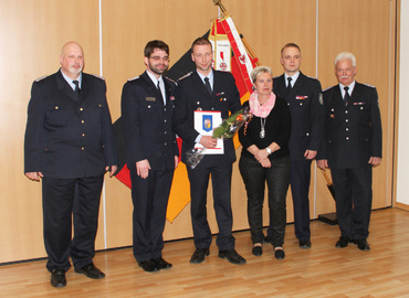 Vlnr: Carsten Brudek (stellv. KBM), Robert Buder (Vorsitzender KFV SPN), Martin Gloeckner, Simone Taubenek (Bürgermeisterin), Matthias Geigk (Leiter Untervand II KFV), Andreas Britze (Stadtwehrführer)