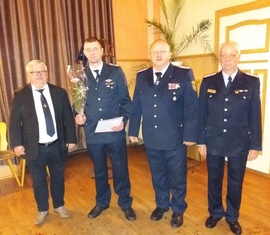 v.l. Bürgermeister Dietmar Horke, Kamerad Christoph Conrad, Stadtwehrführer Stefan Grothe, Leiter des UV IV des KFV e.V. Frank Kalisch