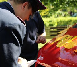 Neues Feuerwehrfahrzeug in Graustein in Dienst gestellt