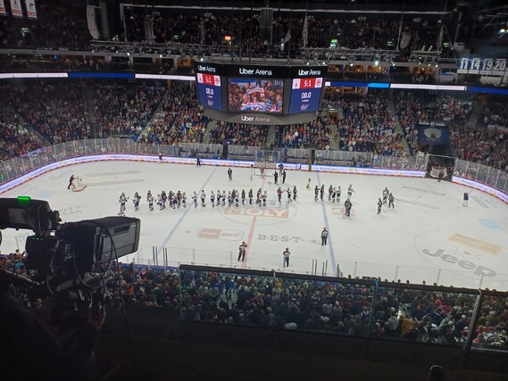 Bericht zum Besuch des Eishockeyspiels in Berlin