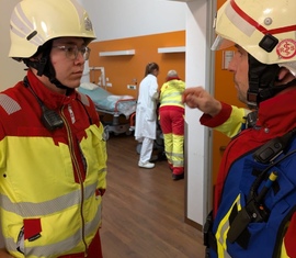 rechts ORGL Alexander Garau im Gepräch