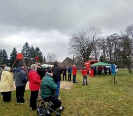 Spatenstich am 1.Dez.2025 in Jerischke zum Bau des neuen Gerätehaus, viele Bürger waren gekommen.