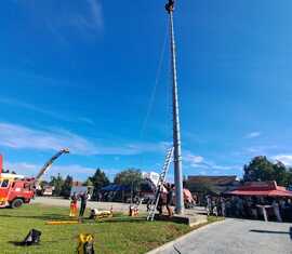 Vorführung der Höhenrettung Werkfeuerwehr LEAG