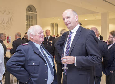Kamerad Dr. Britze im Gespräch mit Ministerpräsident Dr. Woidke zum Thema Projekt