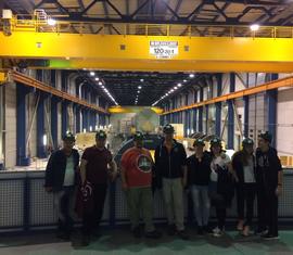 Gruppenbild auf der Aussichtsplattform vom Maschinenhaus des Kraftwerkes Schwarze Pumpe