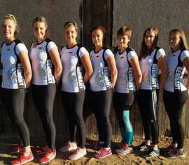 Das neue Outfit der Damen, gesponsored von der Physiotherapie-Praxis „FORphysio“ in Forst.