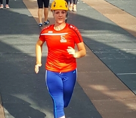 Kamd. Nicole Noack beim Hakenleitertraining