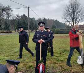 Spatenstich am 1.Dez.2025 in Jerischke zum Bau des neuen Gerätehaus, Ortswehrführer Mike Zaroban
