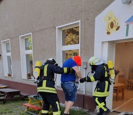 Realistische Einsatzübung in der Kita „Wirbelwind“ in Bohsdorf - Amt Döbern Land