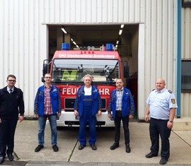 vlnr: Robert Buder (Vorstandsvorsitzender KFV), René Arndt, Rüdiger Hirsch,Karsten Zeisig und Kreisbrandmeister Stefan Grothe