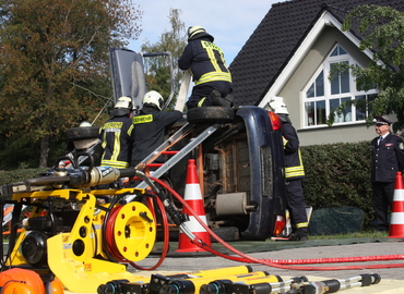 Schere und Spreizer kommen gleich zum Einsatz