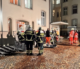 Patientenablage, eingerichtet durch die SEG SAN bei der Herbstübung in der Klinik Lausitz Forst