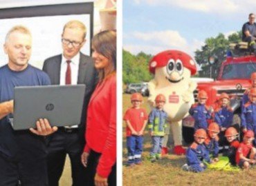 Übergabe des Laptops an Jürgen Münch