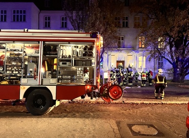 Löschgruppenfahrzeug Forst Süd als eine der Ersteintreffenden Einheiten bei der Herbstübung in der Klinik Lausitz Forst