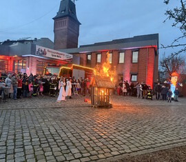 Da hat der Grinch auf seiner Flucht noch eine Kerze umgerissen und das Haus angezündet