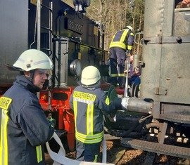 Neuhausen/Spree: 26.000 Liter Wasser für historische Dampflok bereitgestellt