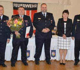 Mathias Voigt (FF Kathlow) wurde das Ehrenkreuz des Deutschen Feuerwehrverbandes in Bronze verliehen.