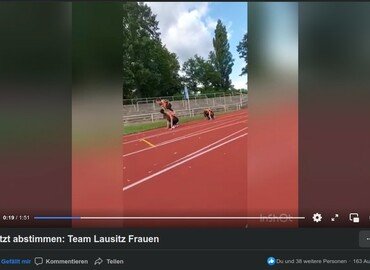 Auch so kann man die Hindernstrecke überwinden. Nur eine von zahlreichen Möglichkeiten, die das Team Lausitz sich hat einfallen lassen.