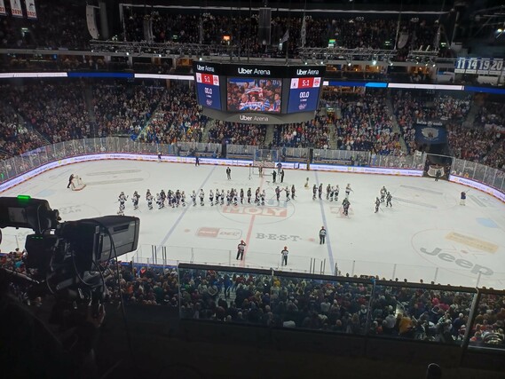 Bericht zum Besuch des Eishockeyspiels in Berlin