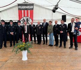 Ortswehrführung Gahry, Amtswehrfürhung, Amtsdirektorin, Ministerpräsident Woidke und Vertreter des KFV beim 100 Jährigen Jubiläum der Feuerwehr in Gahry