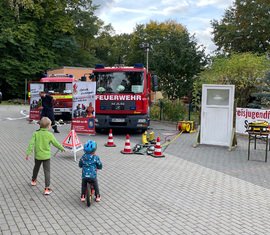 Natürlich waren die Feuerwehrfahrzeuge eine beliebte Attraktion