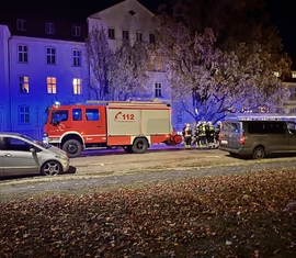 Löschgruppenfahrzeug Forst Süd als eine der Ersteintreffenden Einheiten bei der Herbstübung in der Klinik Lausitz Forst