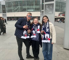 Bericht zum Besuch des Eishockeyspiels in Berlin