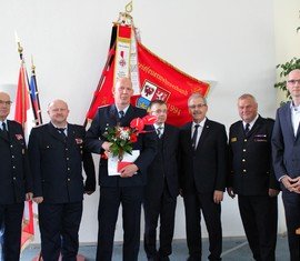 vlnr: Siegmund Rückmann (Stellvertretender Vorsitzender des KFV), Stefan Grothe (Kreisbrandmeister), Stefan Schröter, Frank Stolper (Abteilungsleiter MIK), Harald Altekrüger (Landrat SPN), Werner-Siegwart Schippel (Präs. LFV BB), Carsten Billing (Ordnungsdezernent Landkreis)